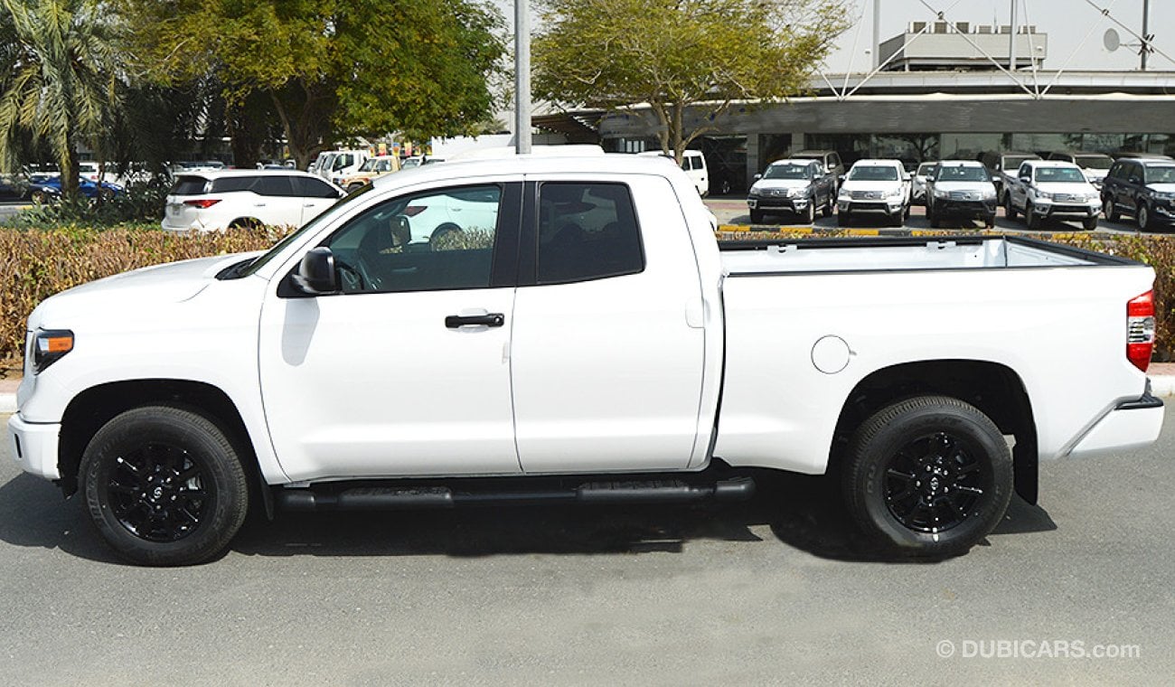 Toyota Tundra 2019, Crewcab SX Package, 5.7 V8, 0km w/ 6 Years or 200,000km Warranty + 1 Free Service