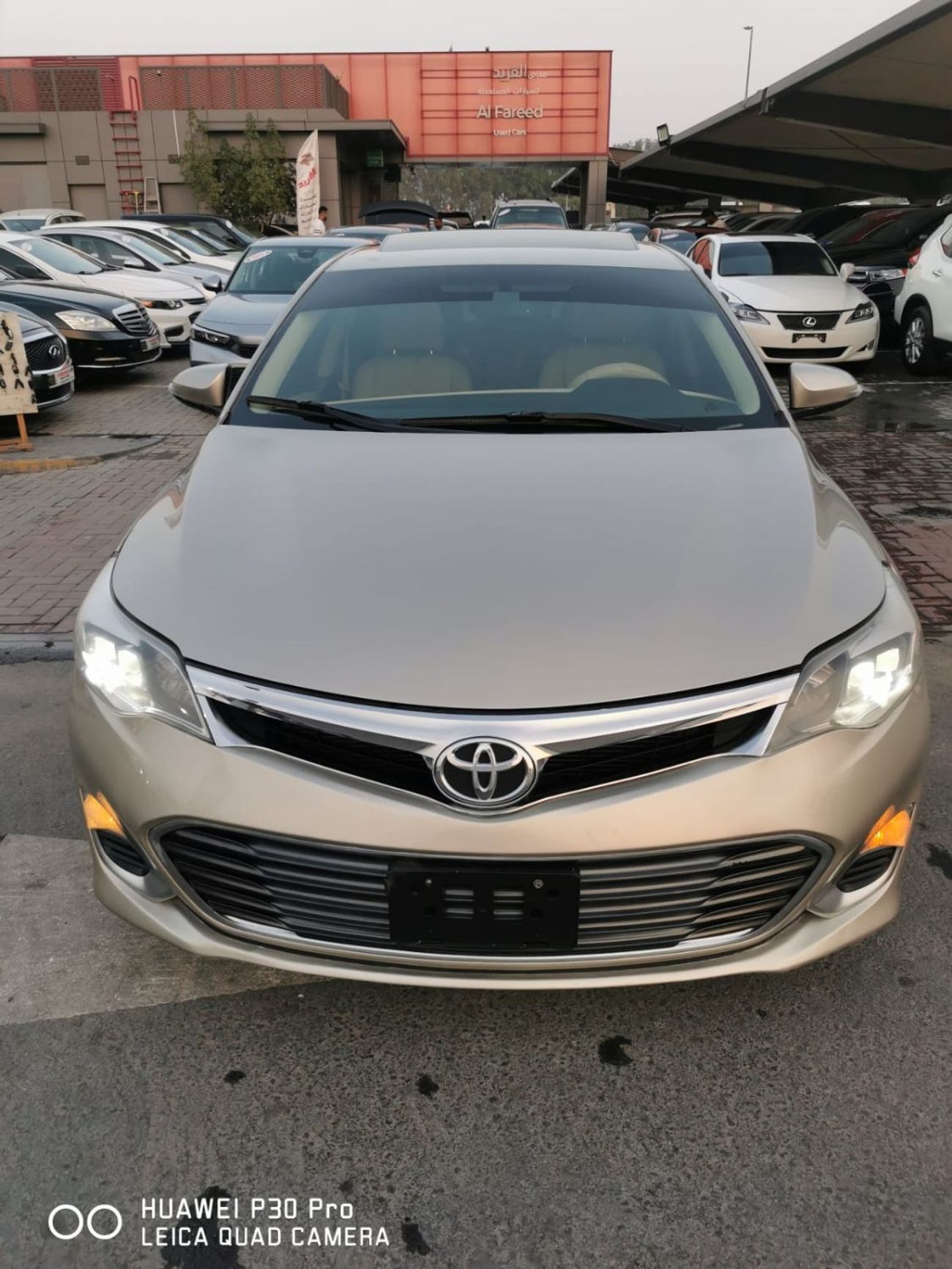 Toyota Avalon XLE 3.5L full option, limited