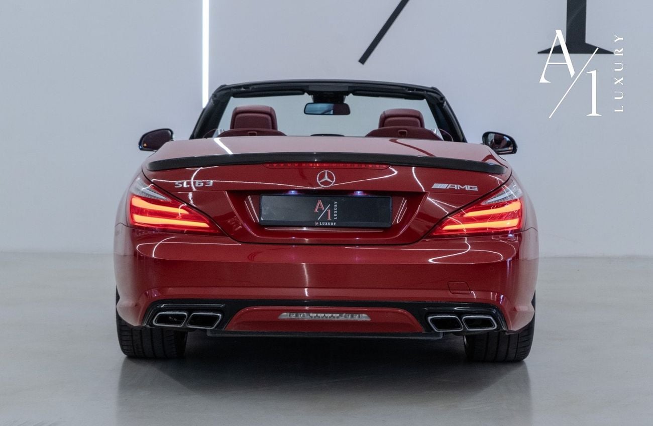 Mercedes-Benz SL 63 AMG Std 5.5L (577 HP) 2013 Mercedes SL 63, Excellent Condition, Carbon Fibre Accents, Fully Loaded, GCC