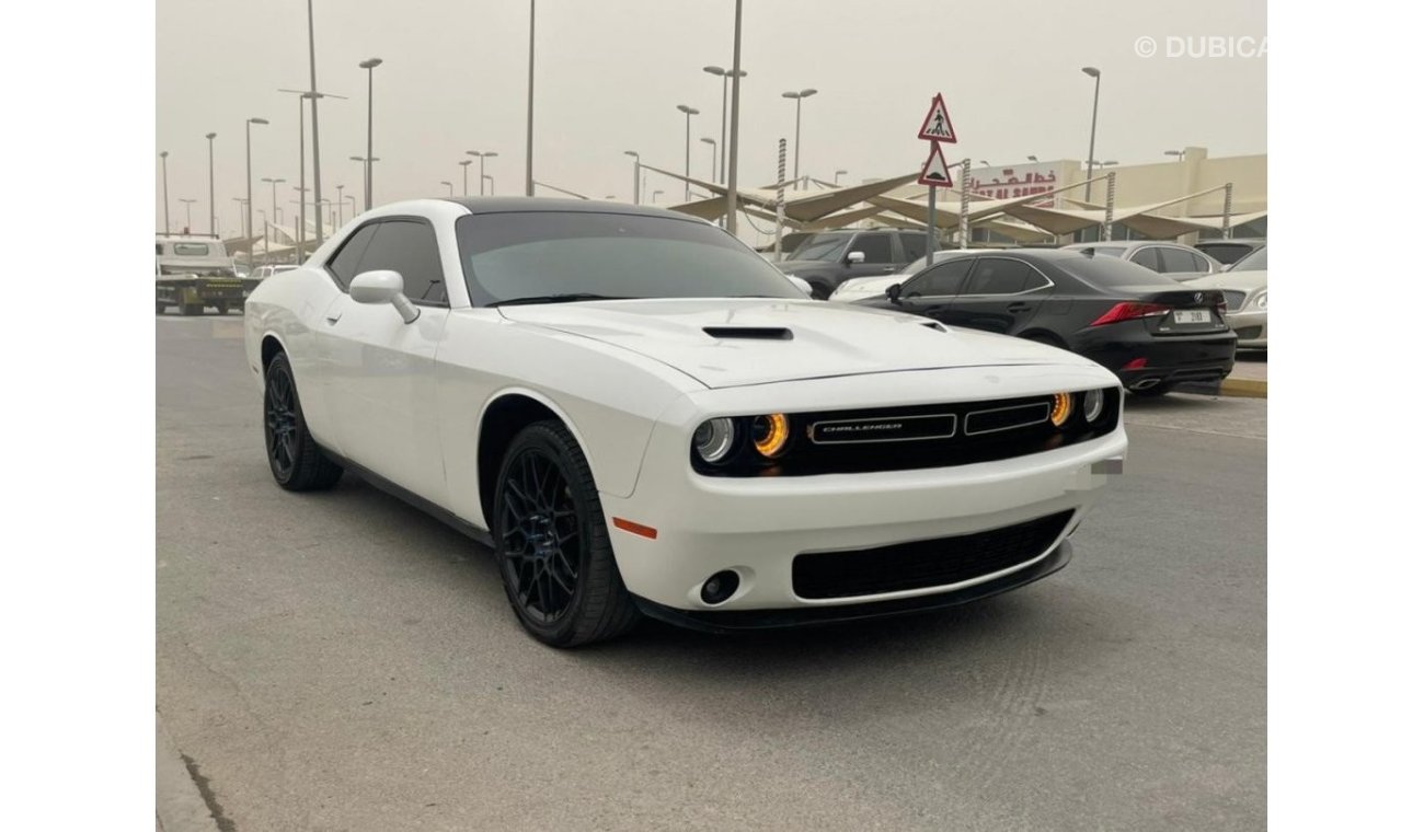 Dodge Challenger 2016 model 6v American cattle 133,000 km in excellent condition