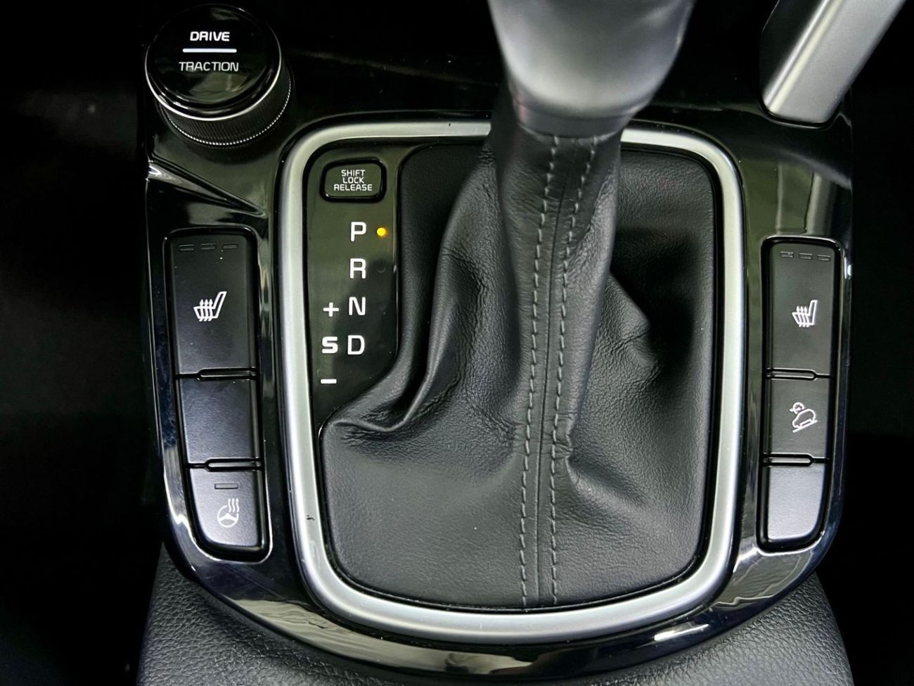 Kia Seltos LX 1.6L warranty one year bank financie available