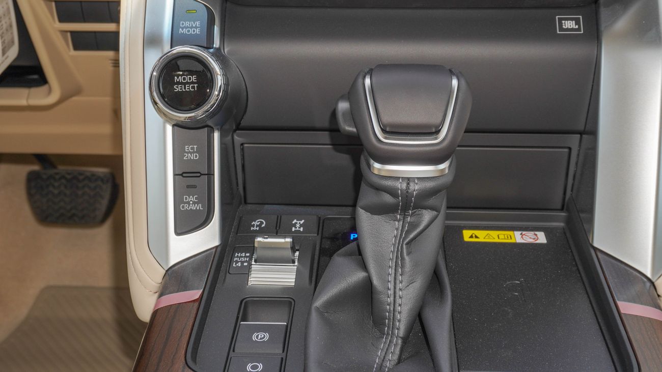 Toyota Land Cruiser GXR 3.5 L V6