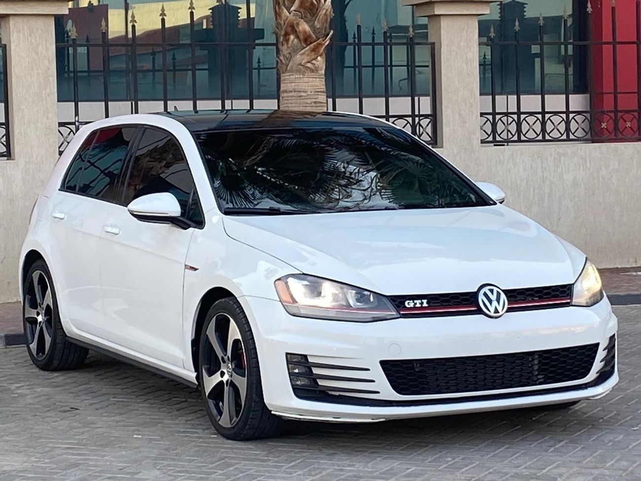 Volkswagen Golf GTI