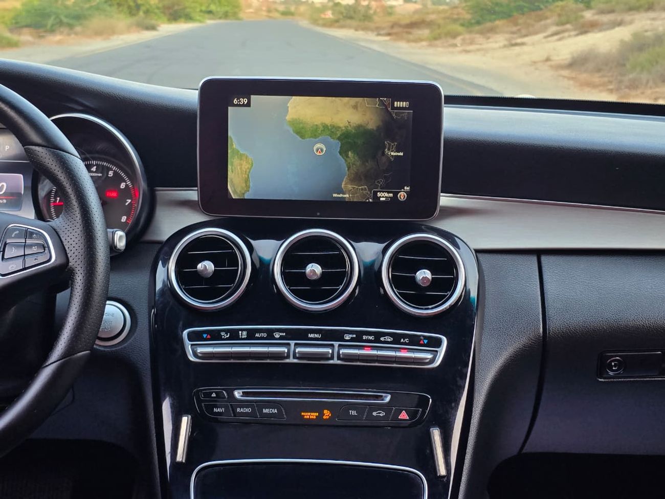 Mercedes-Benz C 300 Premium 2.0L MERCEDES C-300 2018 US BODYKIT C-63 AMG // FULL OPITION // PERFECT CONDITION