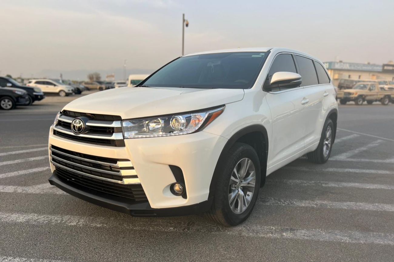 Toyota Highlander 2015Toyota Highlander  -3.5L-V6 -AWD 4x4 - Rear CAM -Automatic seat -trunk Automatic-