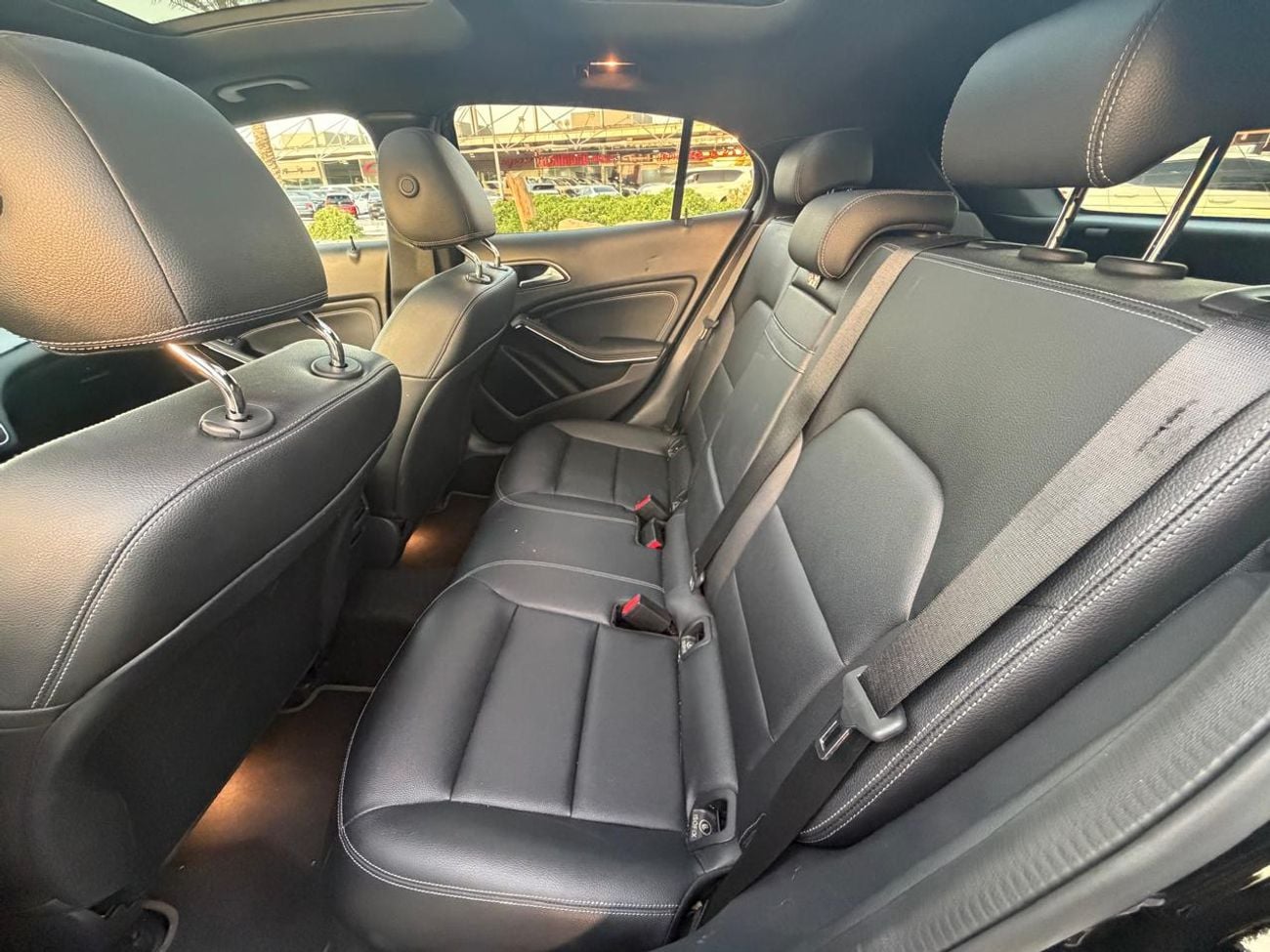 مرسيدس بنز GLA 250 2020 Mercedes-Benz GLA 250 4MATIC | TOP OPTIONS LIKE NEW WITH ONE YEAR WARRANTY