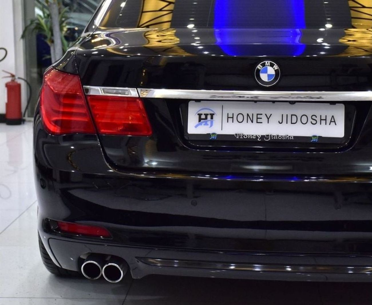 بي أم دبليو 730Li EXCELLENT DEAL for our BMW 730Li ( 2012 Model ) in Black Color GCC Specs