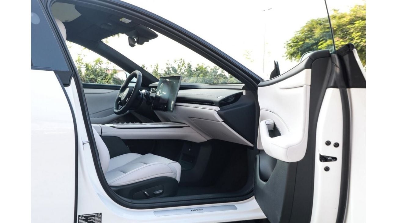 شاومى SU7 2024 XIAOMI SU7 MAX - أبيض داخل رمادي | سعر التصدير