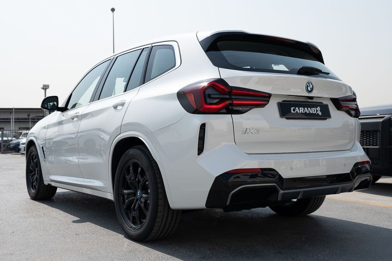 بي أم دبليو iX3 BMW iX3 Leading 2025 Black