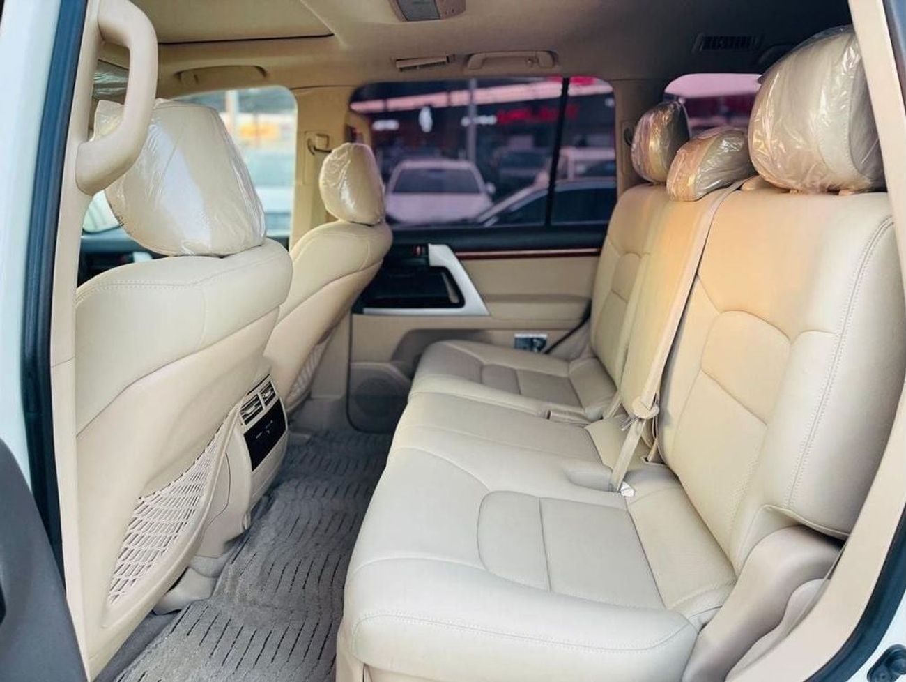 Toyota Land Cruiser Toyota landcuriser GXR V6 22015 Full option very neat and clean perfect conditions