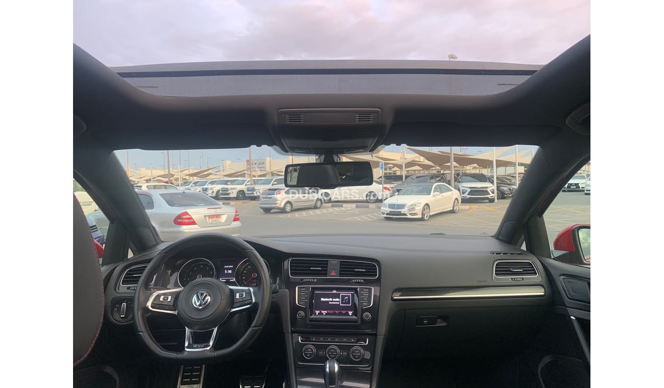فولكس واجن جولف Volkswagen Golf GTI_Gcc_2016_Excellent_Condition _Full option