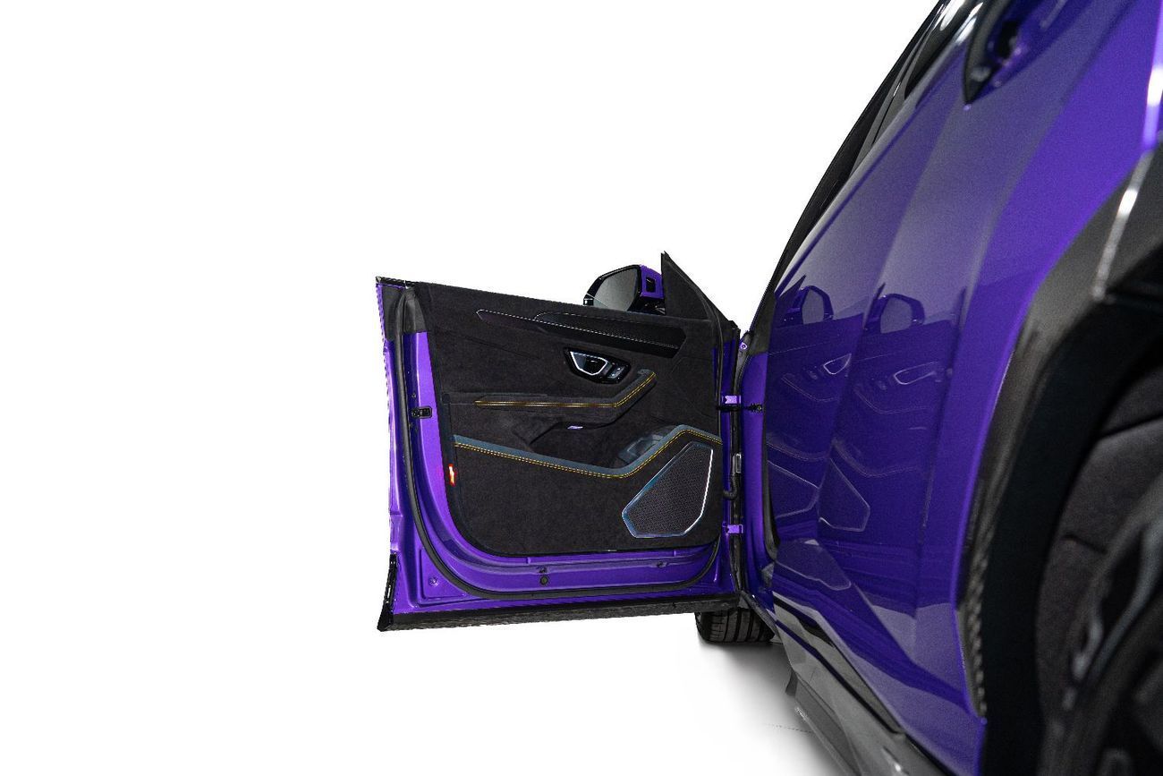 Lamborghini Urus 4.0T V8 Performante URUS PERFORMANTE | FULL CARBON INT/EXT | MASSAGE SEATS | ADVANCED SOUND SYSTEM |