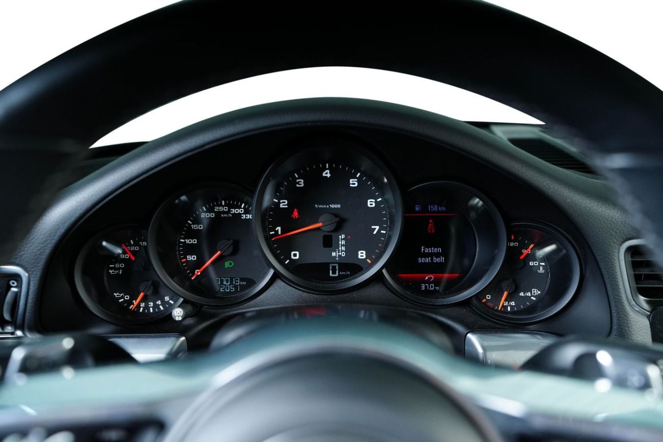 Porsche 911 CARRERA