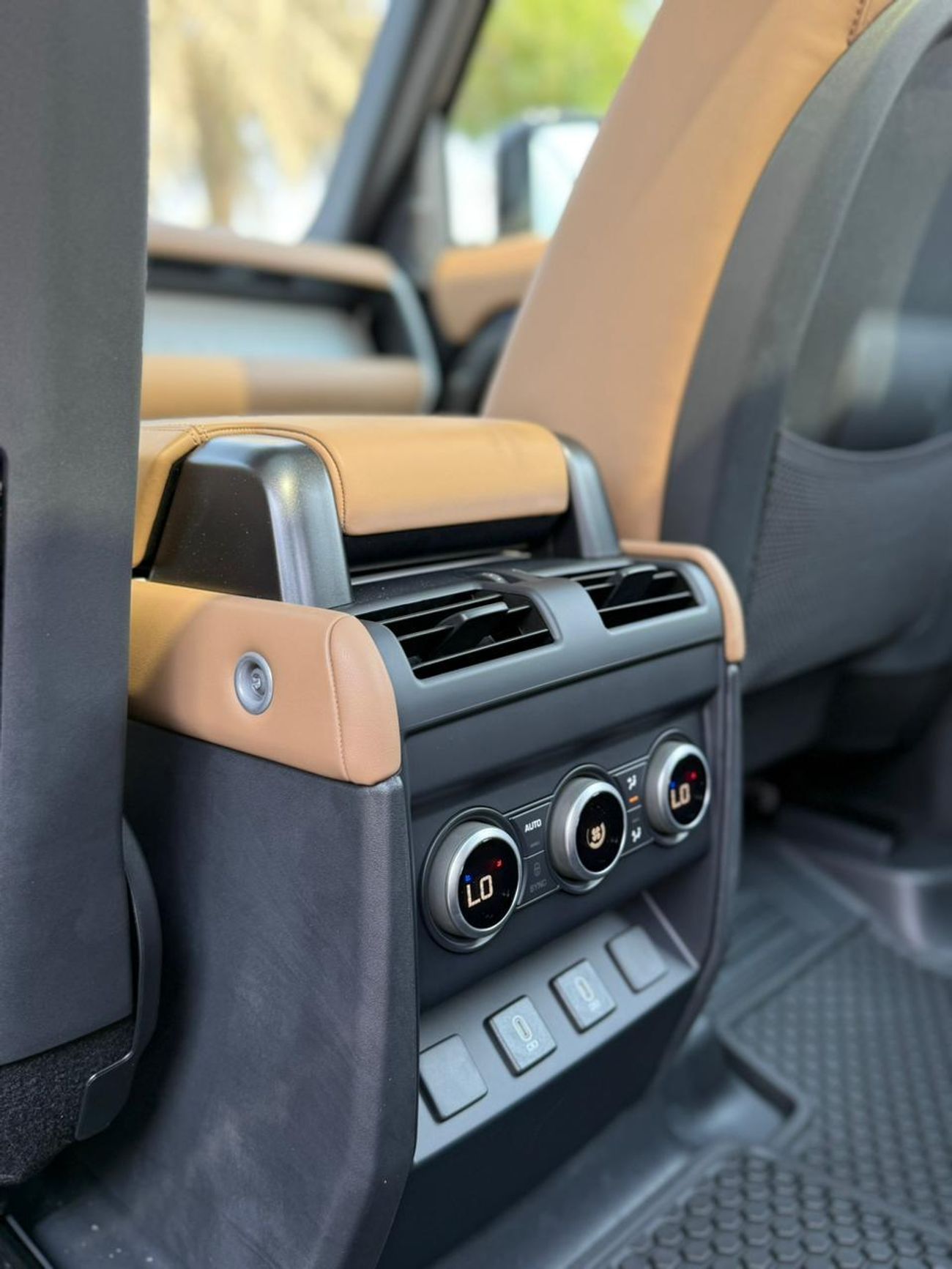 Land Rover Defender 2026 LAND ROVER DEFENDER P400 HSE GCC BRAND NEW + WARRANTY