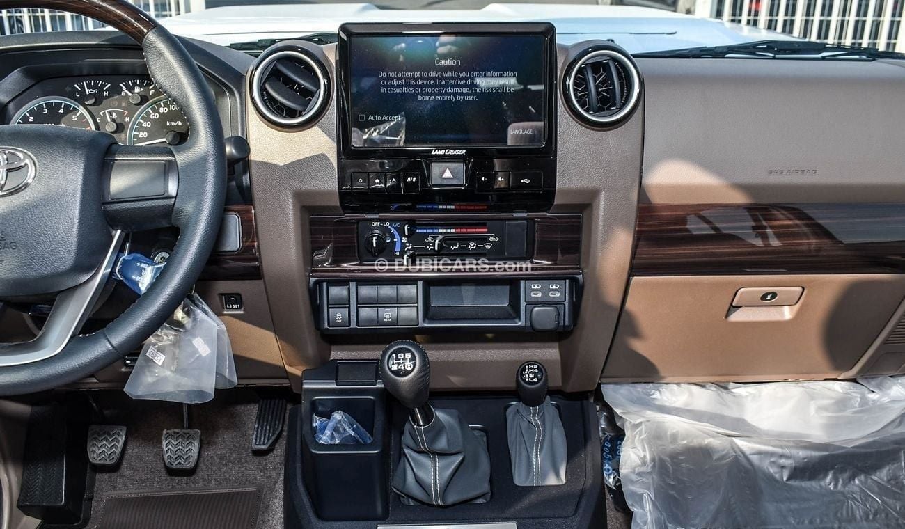 Toyota Land Cruiser 70 LX10 LC76 4.0l Petrol Manual 2024 Alloy wheels Coolbox DVD Chrome Bumper