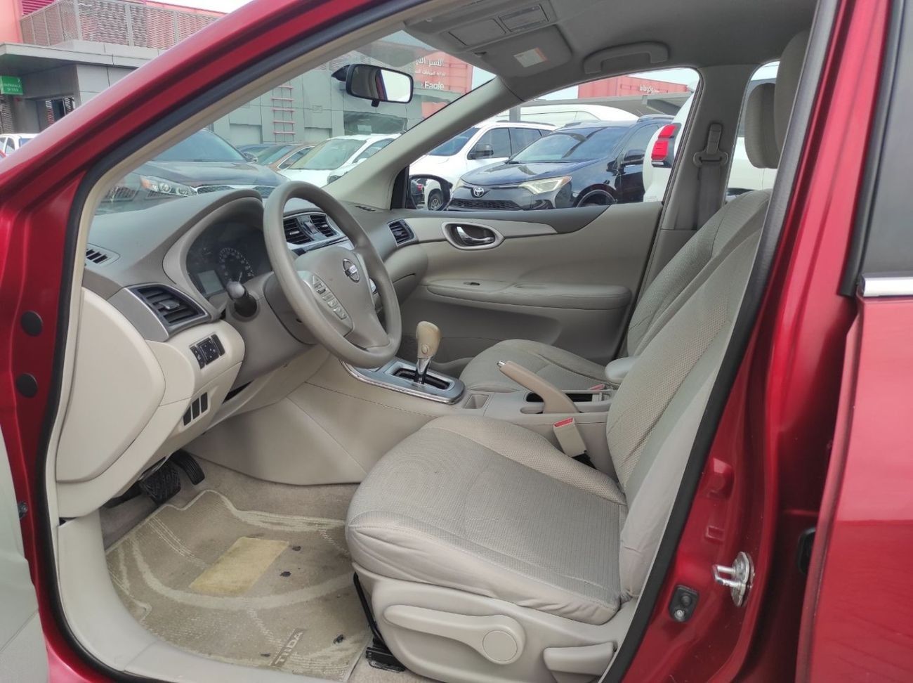 Nissan Tiida Nissan tida 2016 gcc full automatic