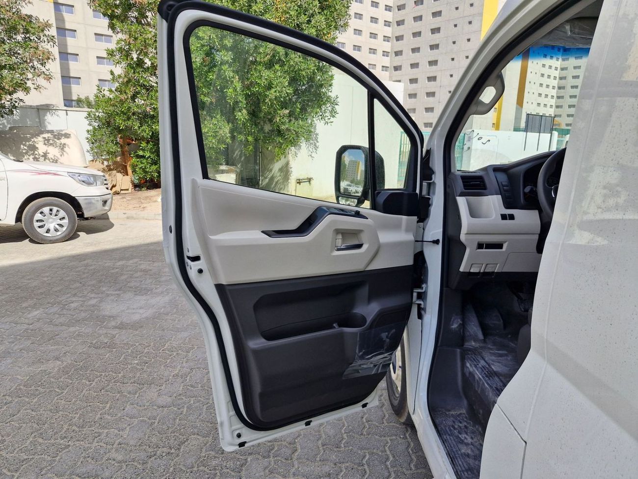 تويوتا هاياس Toyota Hiace 3.5 AT 2026 full option with automatic door