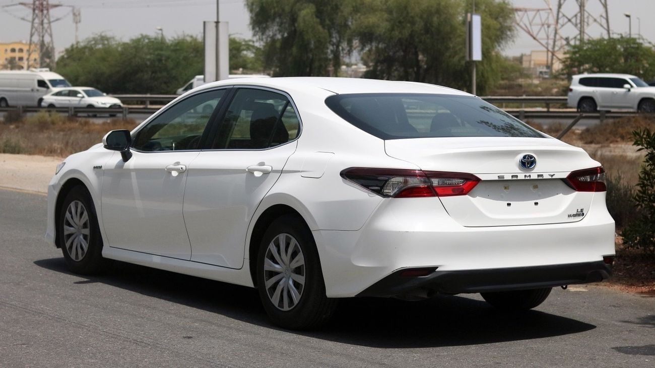 Toyota Camry LE 2.5L (176 HP) | Agency Warranty | Complete Service History | Zero Downpayment Support