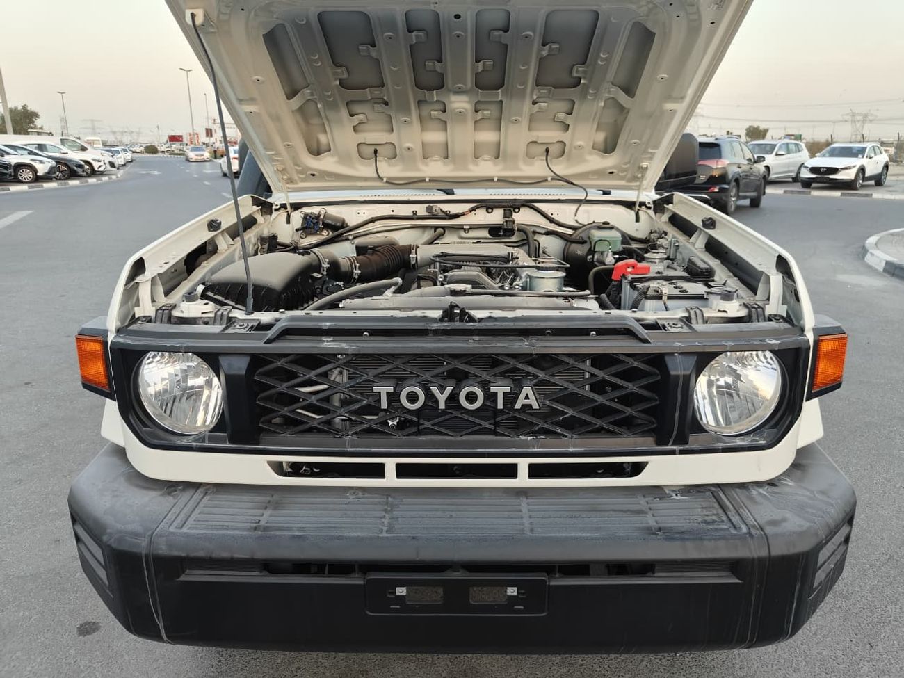 Toyota Land Cruiser 70 2025 Toyota Land Cruiser LC76 5-Door Hardtop without Diff-Lock 4.2L 6-Cyl Diesel M/T Export Only