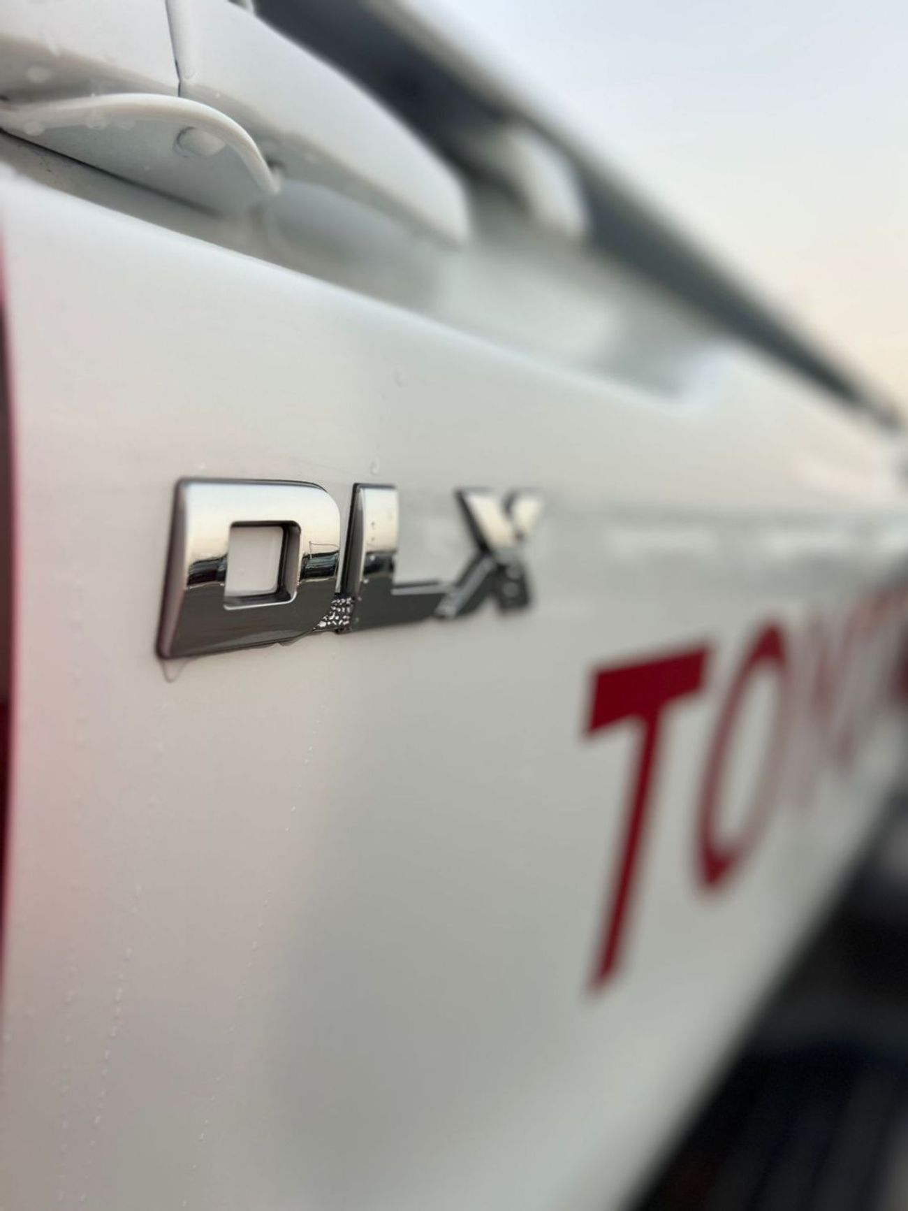 Toyota Hilux DLS 2.7L DLx 2.7L