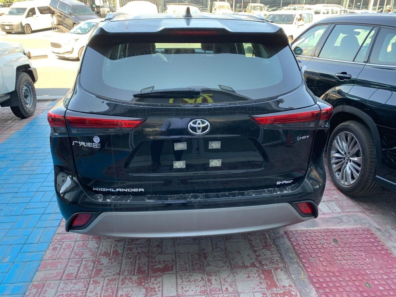 Toyota Highlander 2.5L HYBRID LUXURY 7 SEATS CHINESE OPTION