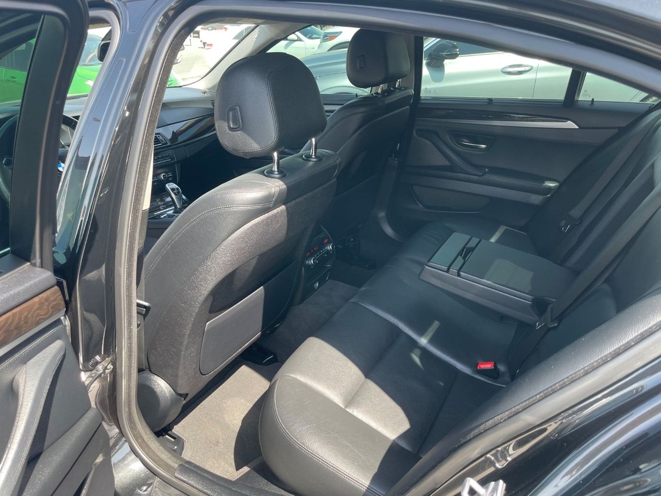 بي أم دبليو 528 جران توريزمو بي ام دبليو 528 وارد كوريا فل اوبشن نظيفة جدا ًبدون حوادث