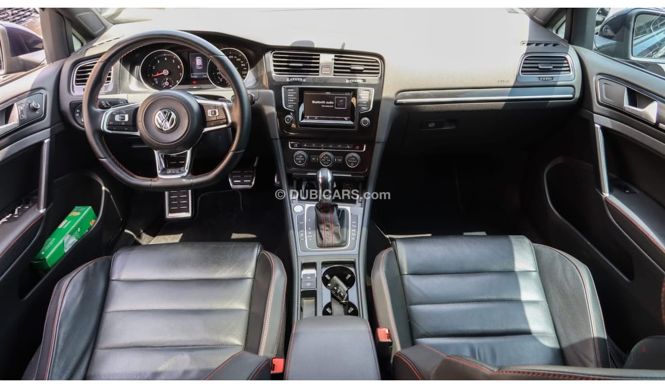 فولكس واجن جولف Volkswagen GTI 2014 GCC V4 Good Condition - Full Option