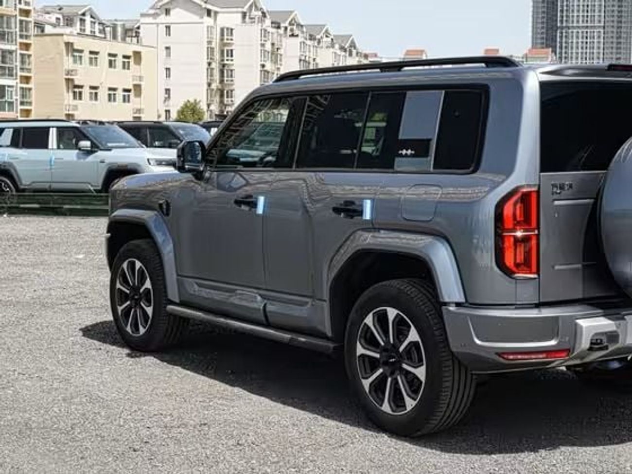 بي واي دي ليوبارد 5 LASER INTELEGENT DRIVING