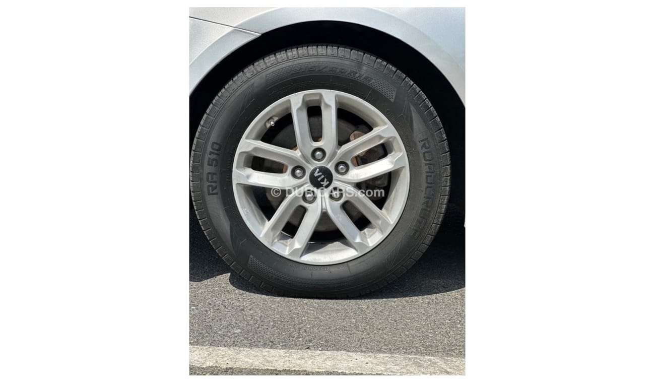 كيا أوبتيما موديل 2011  حاله ممتازه جدا من الداخل والخارج فل مواصفات