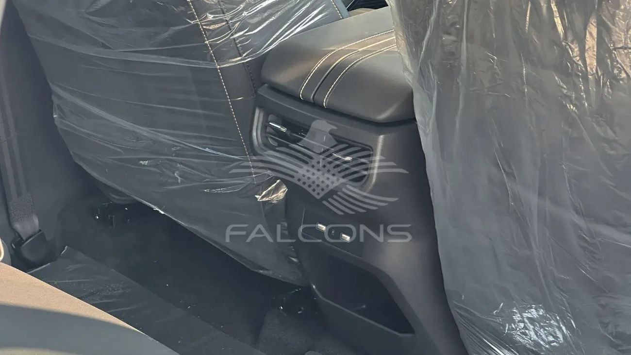 كايي X7 LIMITED Kaiyi X7 1.6T Flagship VERSION 7 SEATS AT 2026 • Petrol • Automatic