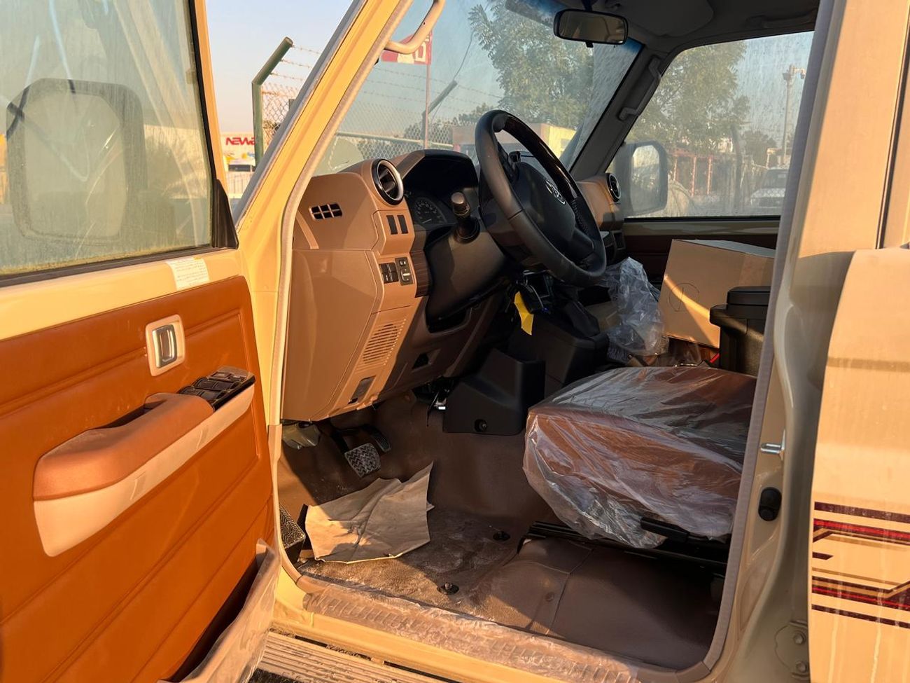 Toyota Land Cruiser Pick Up 2024 Toyota Land Cruiser LC79 Double Cab Pickup Full-Option 2.8L 4Cyl Turbo Diesel A/T 4WD Export On