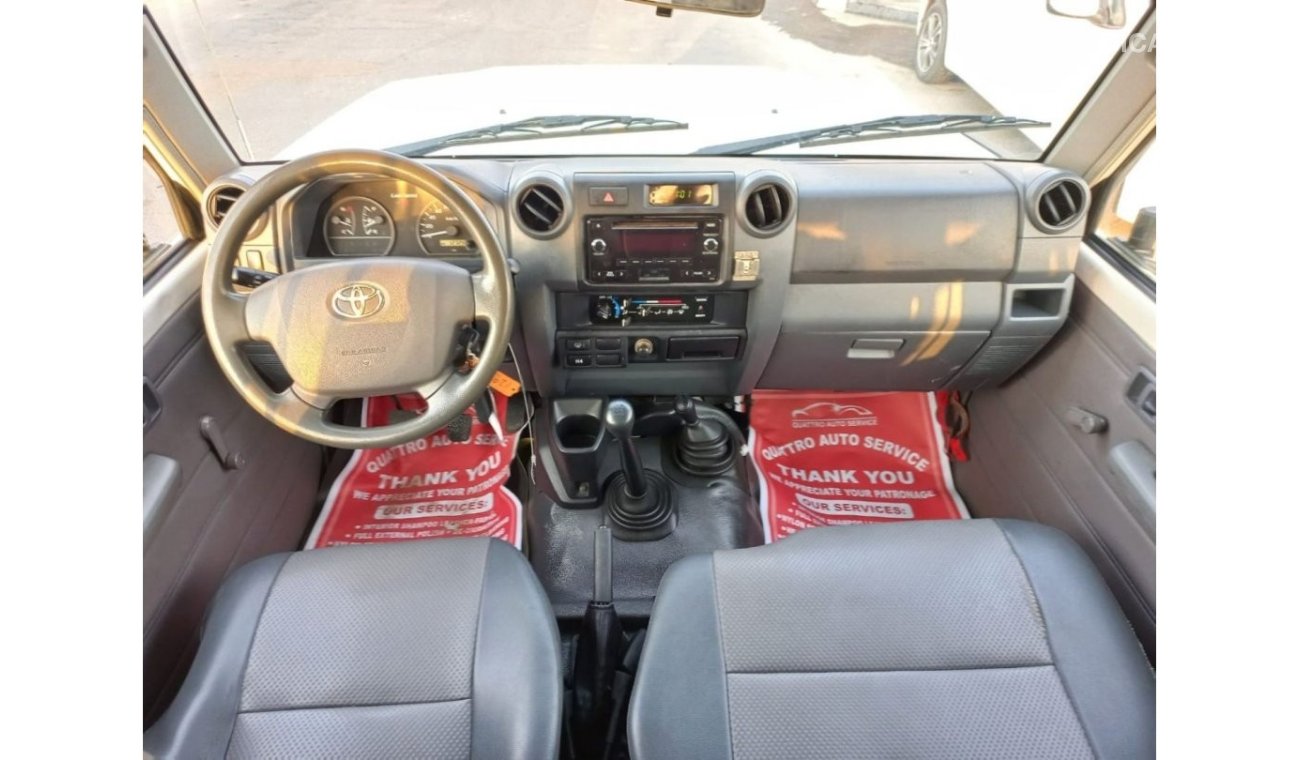 Toyota Land Cruiser 70 TOYOTA LAND CRUISER HARD TOP LEFT HAND DRIVE (PM 839)