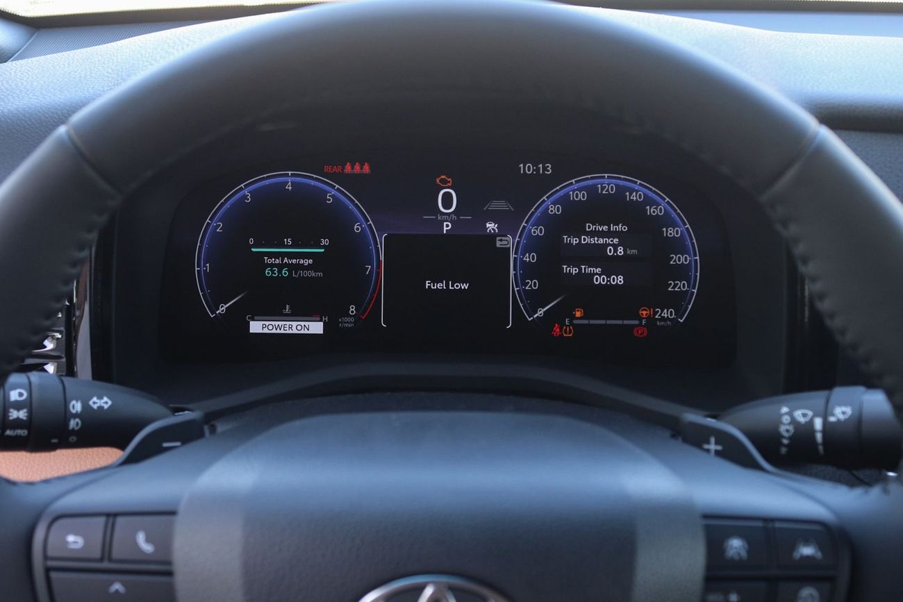 تويوتا كامري 2026 Model Toyota Camry GLE, 2.5L Petrol 2WD A/T