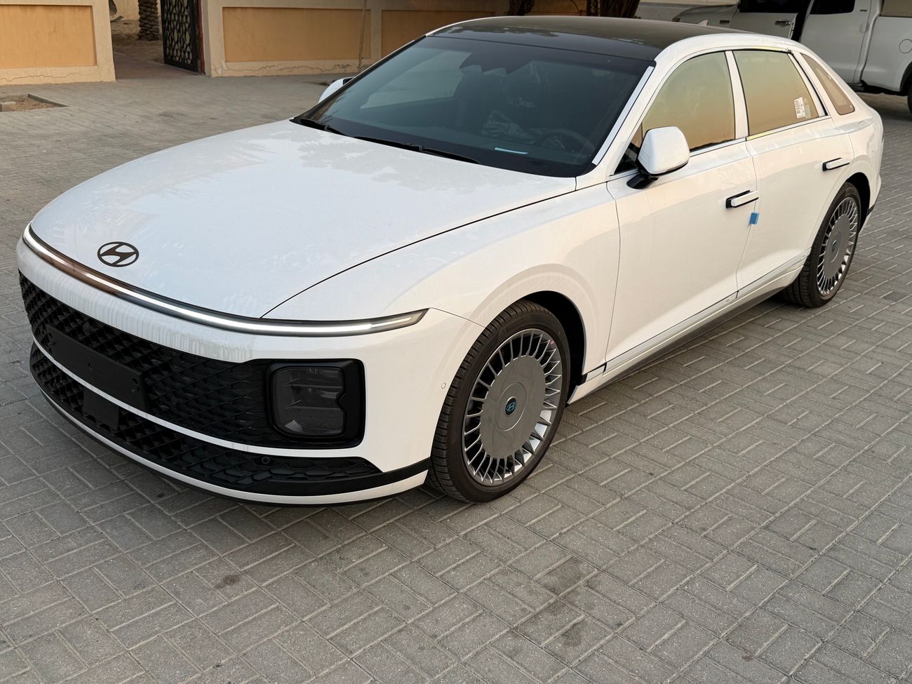 Hyundai Grandeur Calligraphy