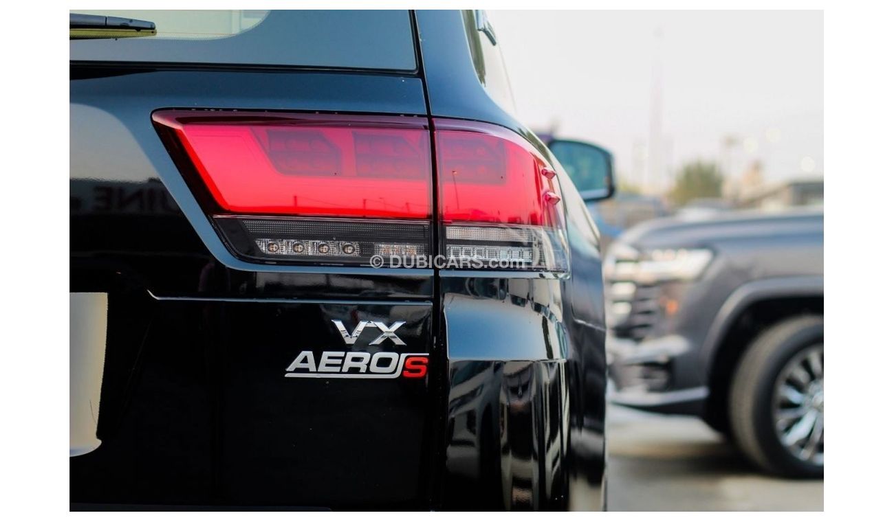 تويوتا لاند كروزر 3.5L TwinTurbo 2022 Model 70th anniversary edition available for export only