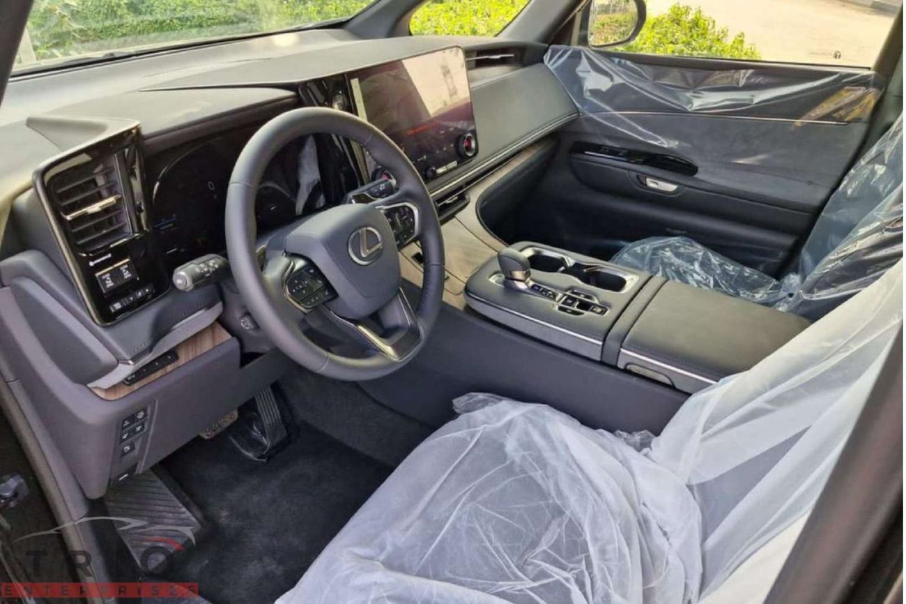 Lexus LM 350h LEXUS LM350H  - VIP - 4 Seater - 2025MY