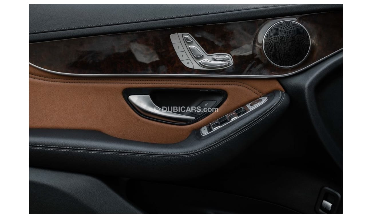 Mercedes-Benz GLC 350 Hybrid | 3,329 P.M  | 0% Downpayment | Perfect Condition!