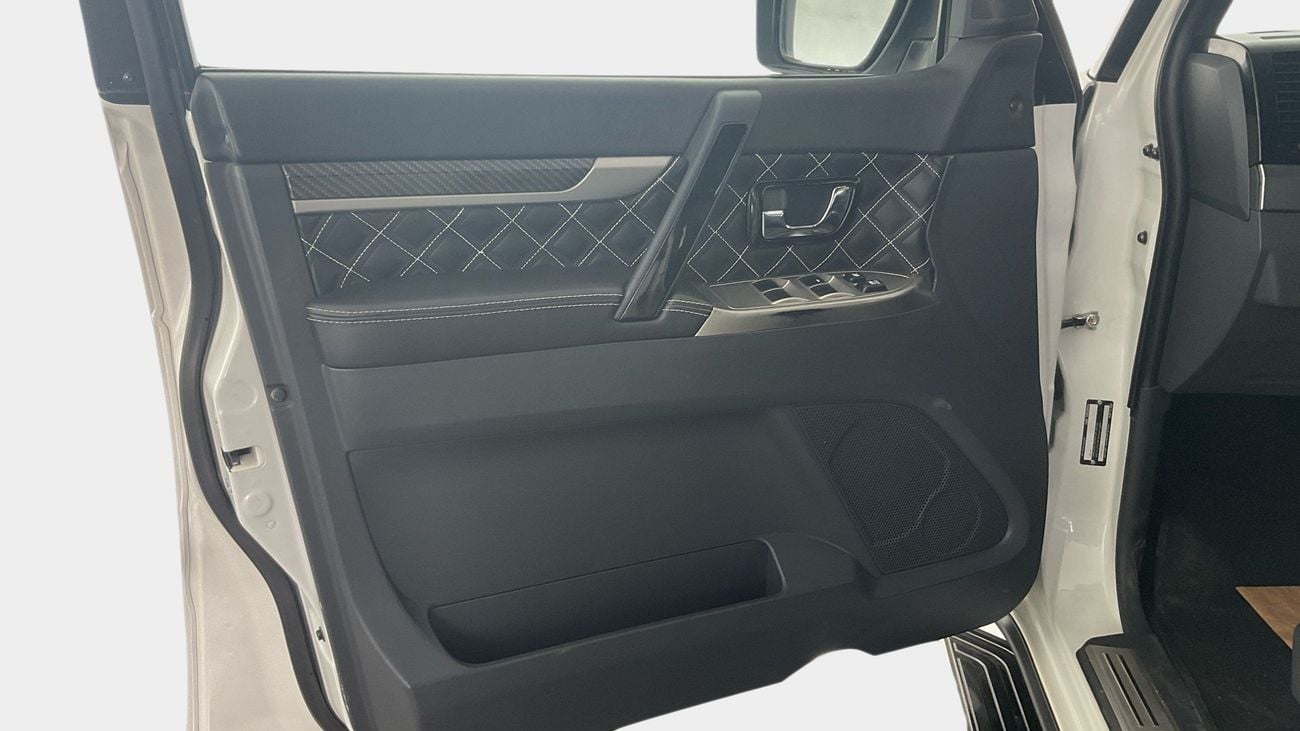 ميتسوبيشي باجيرو Signature Edition | upto AED 20,000 Ramadan Discount | شامل الضمان | 0 ﺪﻔﻋﺓ ﺃﻮﻟﻯ