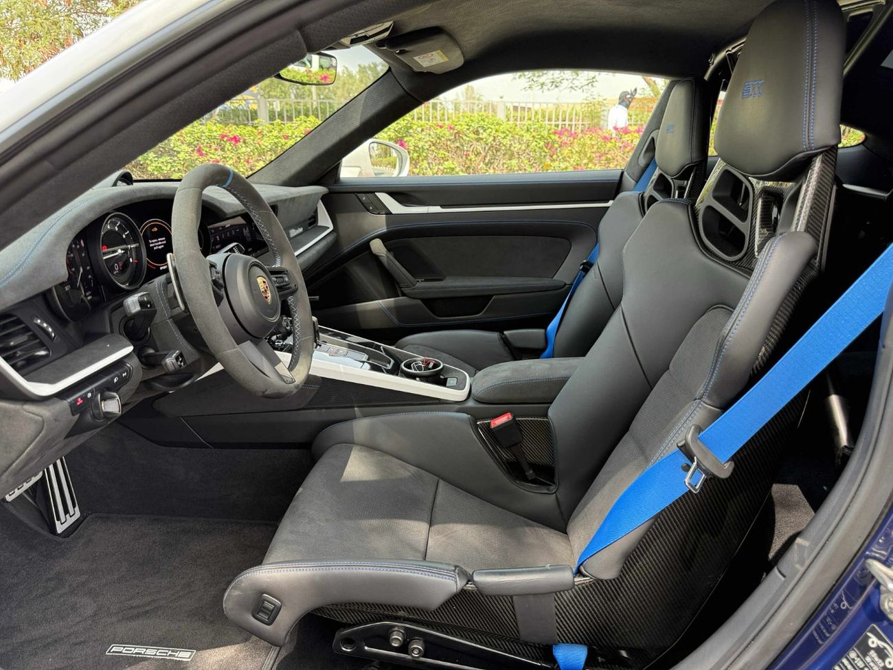 Porsche 911 Dakar 3.0L (475 HP) Coupe GERMAN SPEC NEAT AND CLEAN LESS KILOMETER