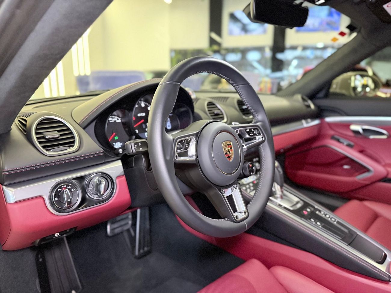 بورش كايمان 718 GTS 4.0L A/T