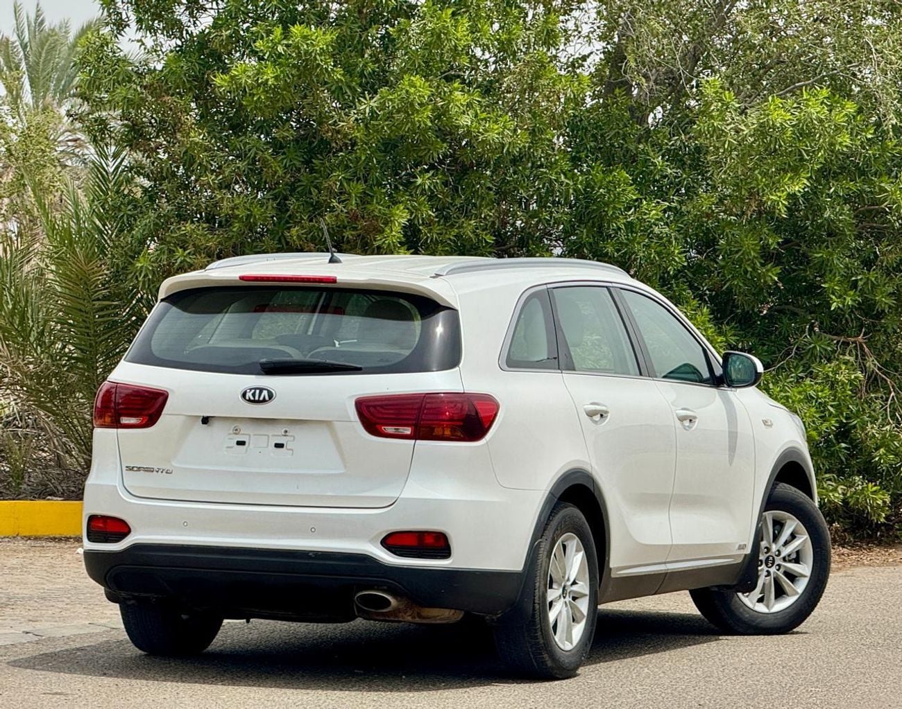 Kia Sorento Base 2.4L FWD 670-Monthly l GCC l 2.4L, Cruise, Camera l Accident Free