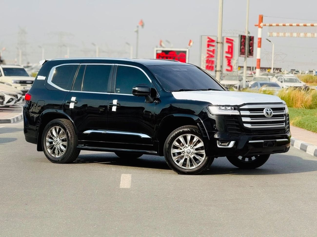 Toyota Land Cruiser GXR 2019 V6 4.0 full option Petrol