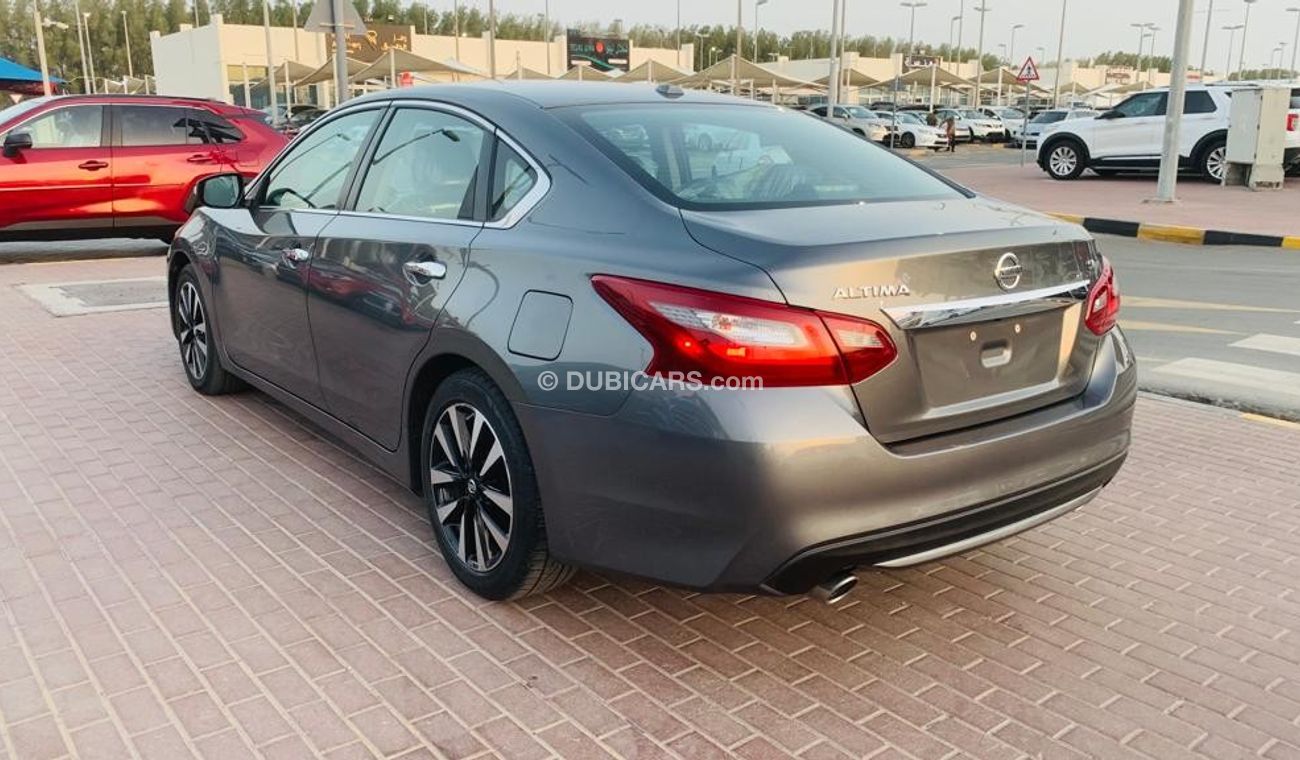 Nissan Altima SL Very Clean Car