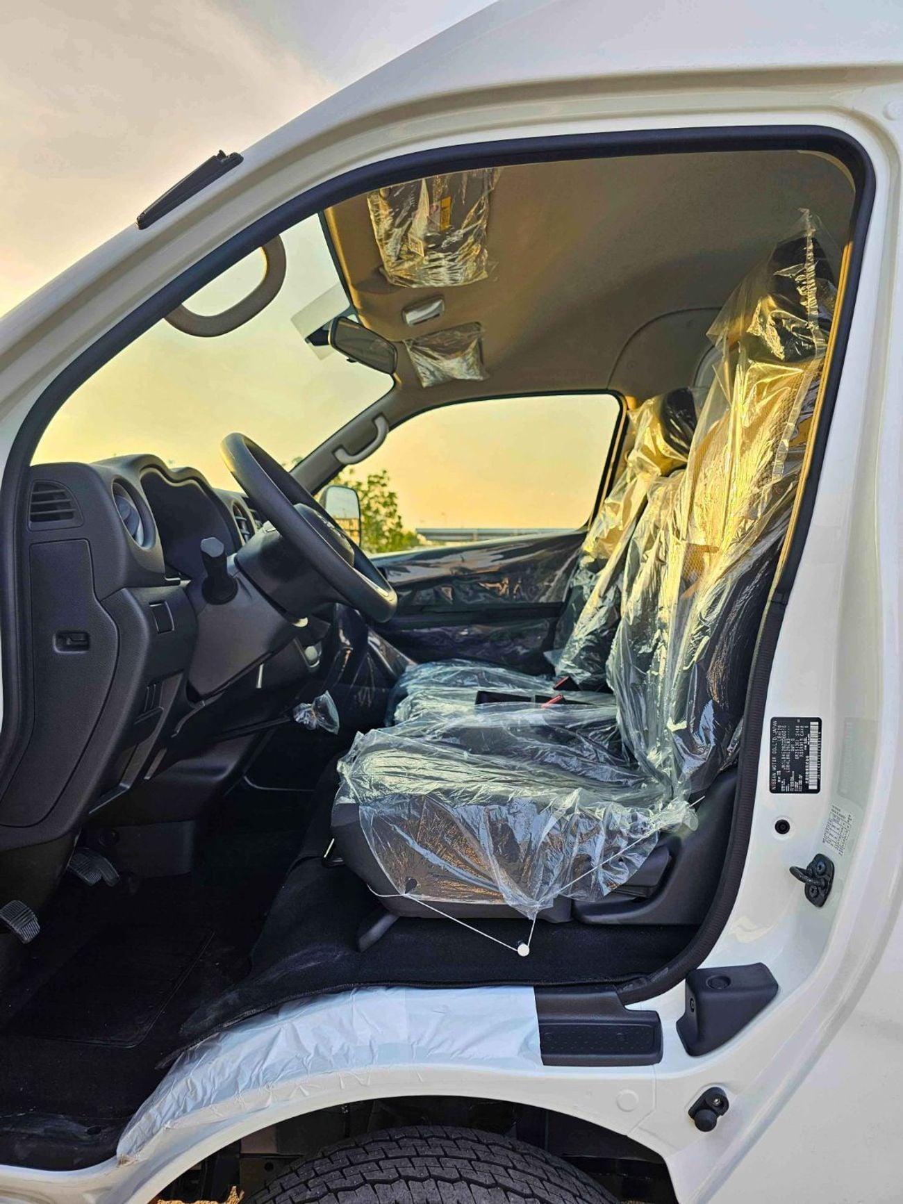 نيسان أورفان HIGHROOF | M/T | PANEL VAN | 2.5L V4 PETROL | FRONT COOLER (CODE#NHURPP)