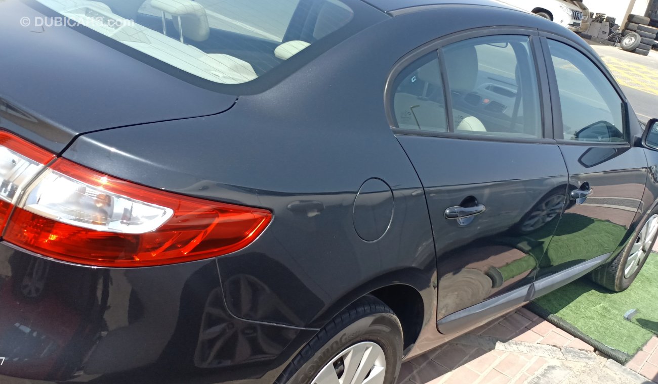 Renault Fluence Renault Fluence 2015 GCC No Accident No Paint A perfect Condition