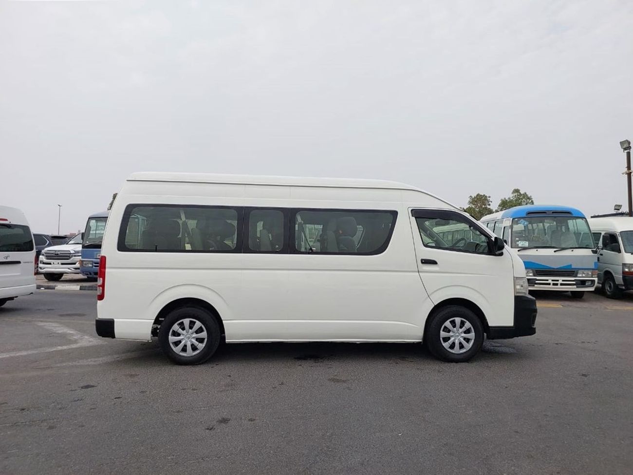 تويوتا هاياس TOYOTA HIACE COMMUTER VAN RHD 2012 MODEL 3.0 L DIESEL AUTOMATIC(PM14430)