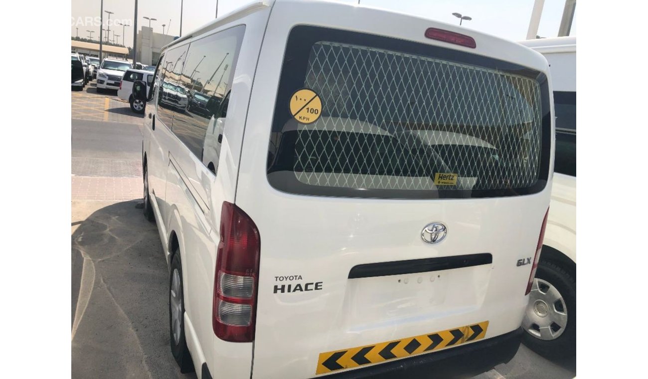 Toyota Hiace Toyota Hiace van 6 seater,model:2015.Free of accident