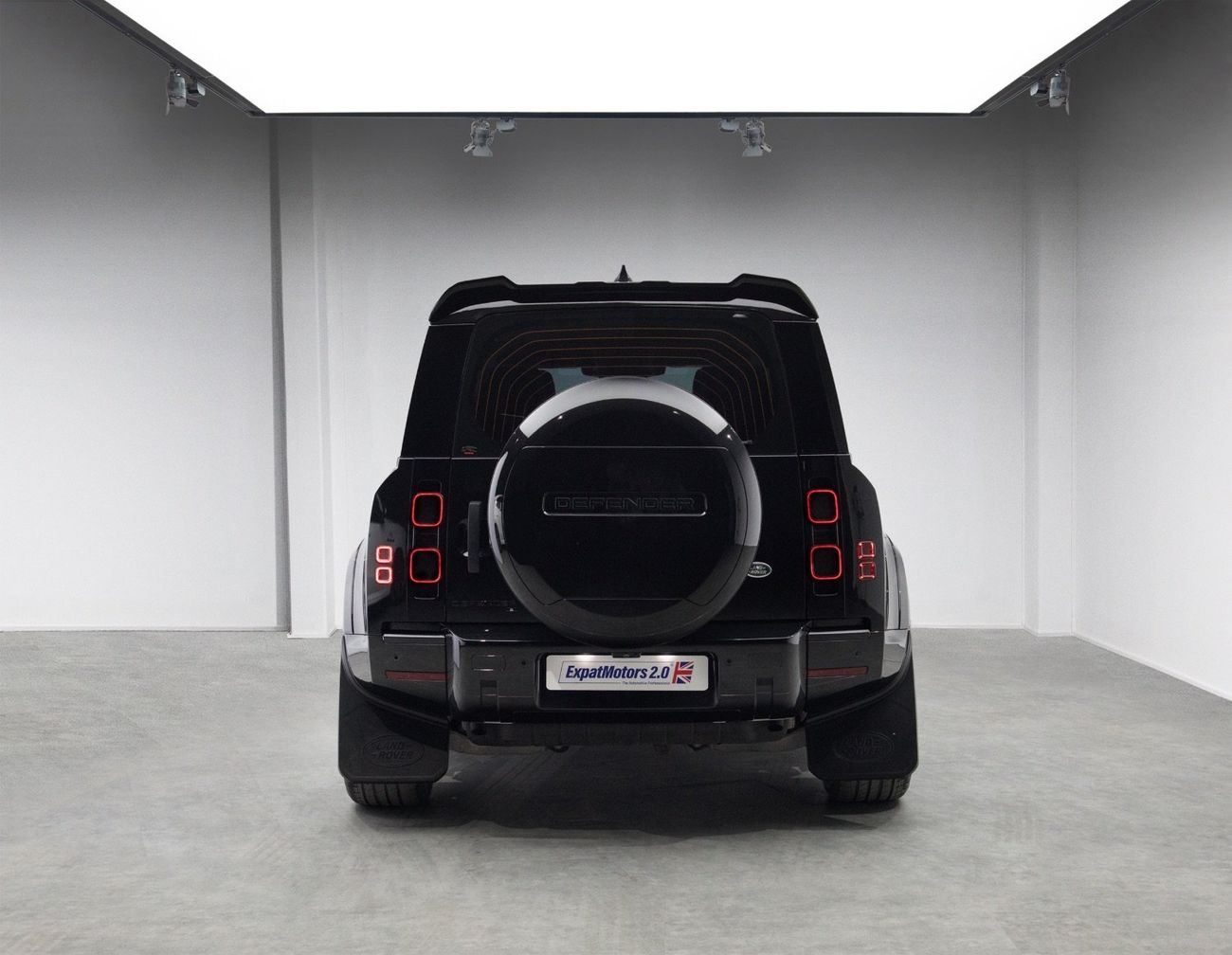 لاند روفر ديفندر P300 110 S 2.0L (7 Seater)