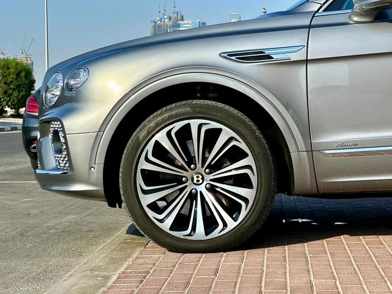 بنتلي بينتايجا 4.0L V8 EWB Azure Azure | GCC Specs | Dealership Warranty | Fully Loaded | Crypto Friendly