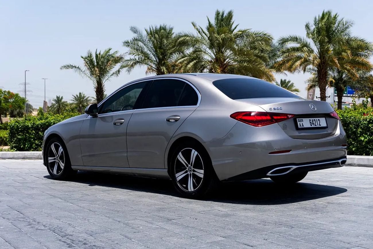 مرسيدس بنز C 200 PREMIUM